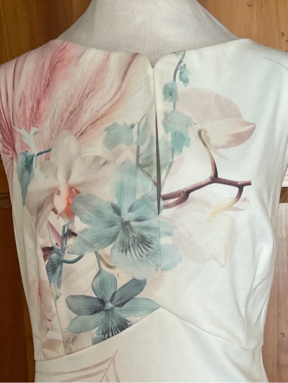 Ted Baker Soozie Floral Midi Sheath Dress with Pink & Blue Sz US 10 Or Ted Sz 4 - Picture 4 of 9